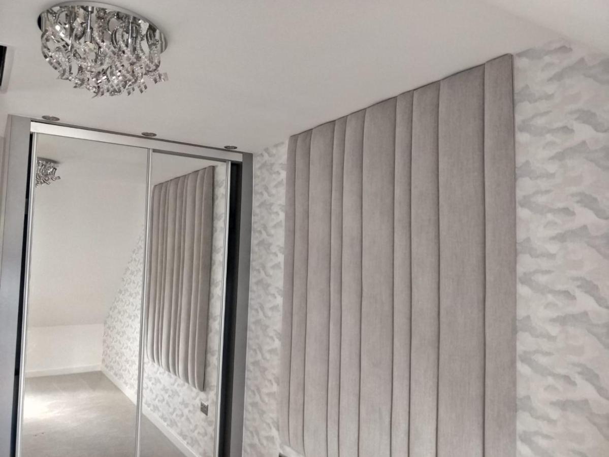 Chandra House Swindon Luaran gambar